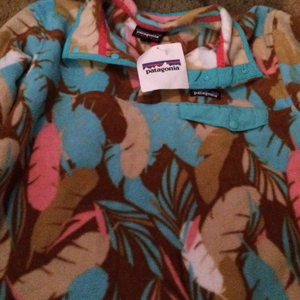Patagonia Pull Over NEW WITH TAGS